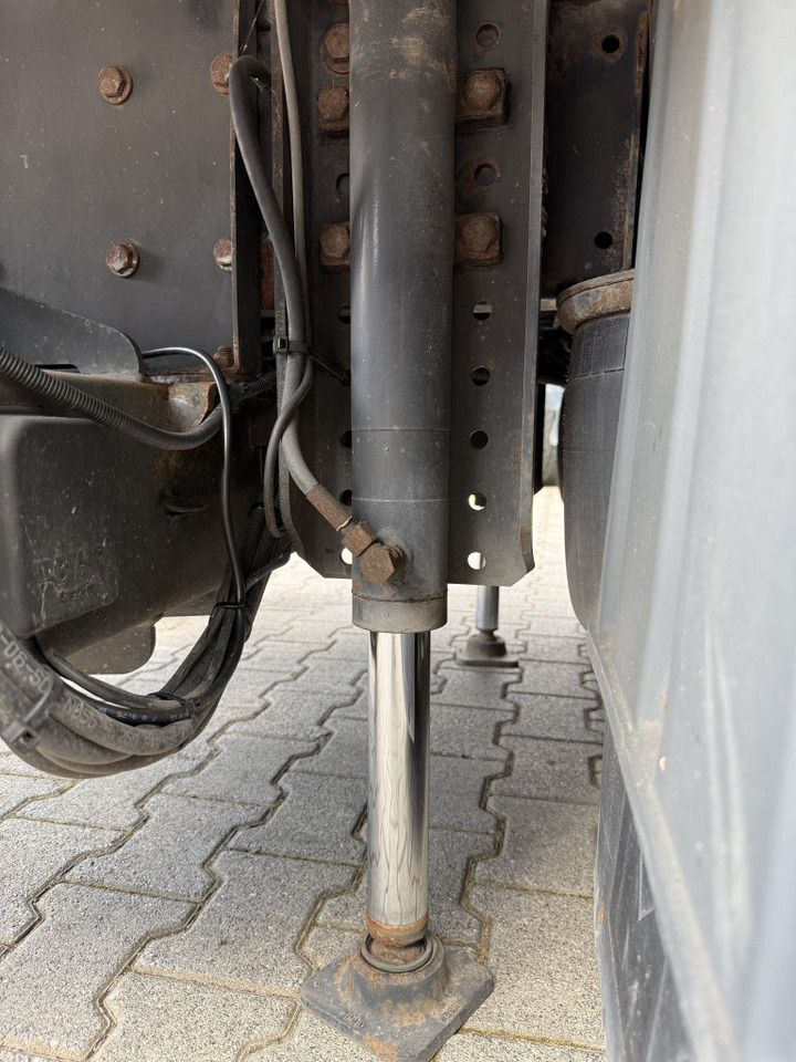 MAN TGL 7.180 4X2 BL 1500Kg Ladebordwand - Камион с брезент: снимка 4 MAN TGL 7.180 4X2 BL 1500Kg Ladebordwand - Камион с брезент: снимка 4