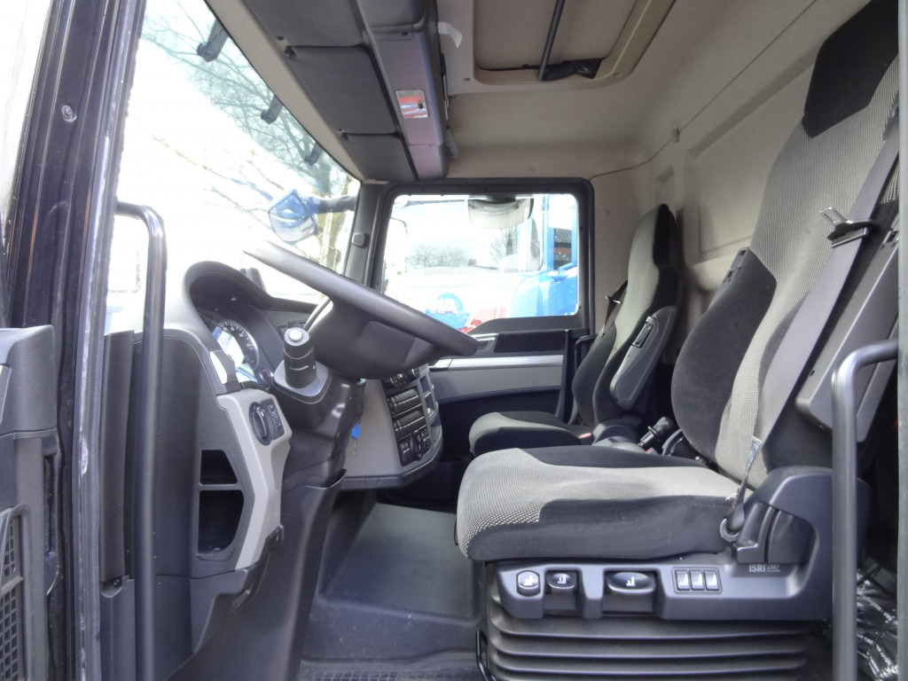 MAN TGL 8.220 BL - Камион с брезент: снимка 4 MAN TGL 8.220 BL - Камион с брезент: снимка 4