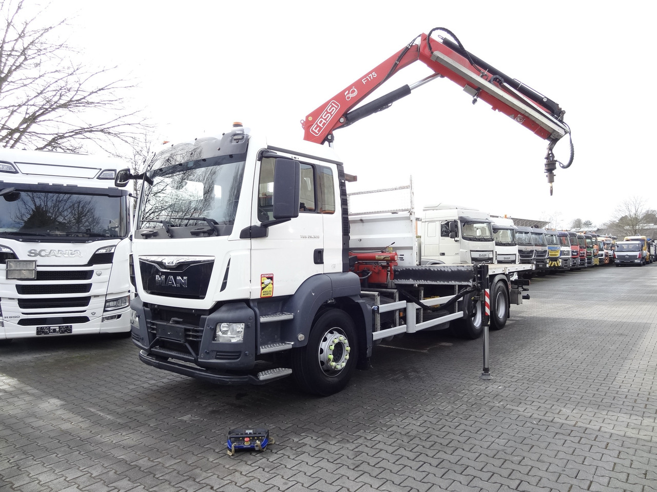 MAN TGS 26.320 6X4 BB mit Kran Fassi F175 - Бордови камион, Камион с кран: снимка 1 MAN TGS 26.320 6X4 BB mit Kran Fassi F175 - Бордови камион, Камион с кран: снимка 1