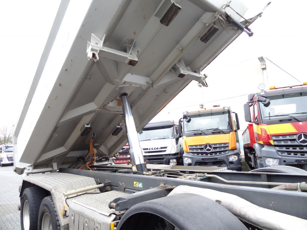 Mercedes-Benz Arocs 3245 K 8X4 - Самосвал камион: снимка 3 Mercedes-Benz Arocs 3245 K 8X4 - Самосвал камион: снимка 3
