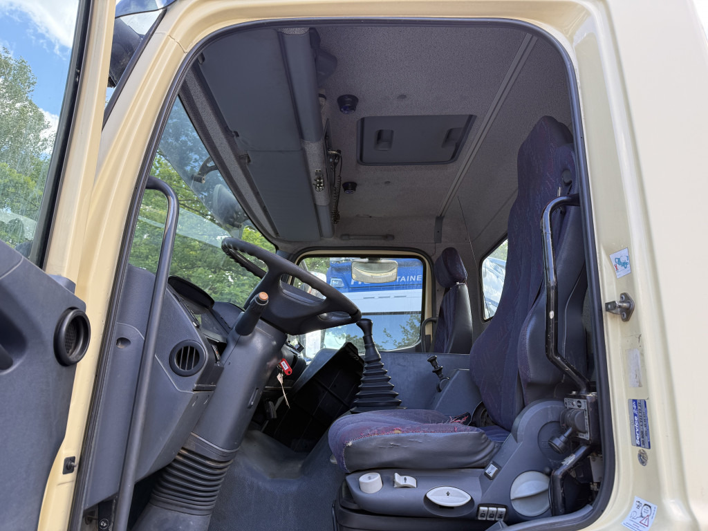 Mercedes-Benz Atego 1823 AK 4X4 Kipper Kran Palfinger PK10000 - Камион с кран, Самосвал камион: снимка 4 Mercedes-Benz Atego 1823 AK 4X4 Kipper Kran Palfinger PK10000 - Камион с кран, Самосвал камион: снимка 4