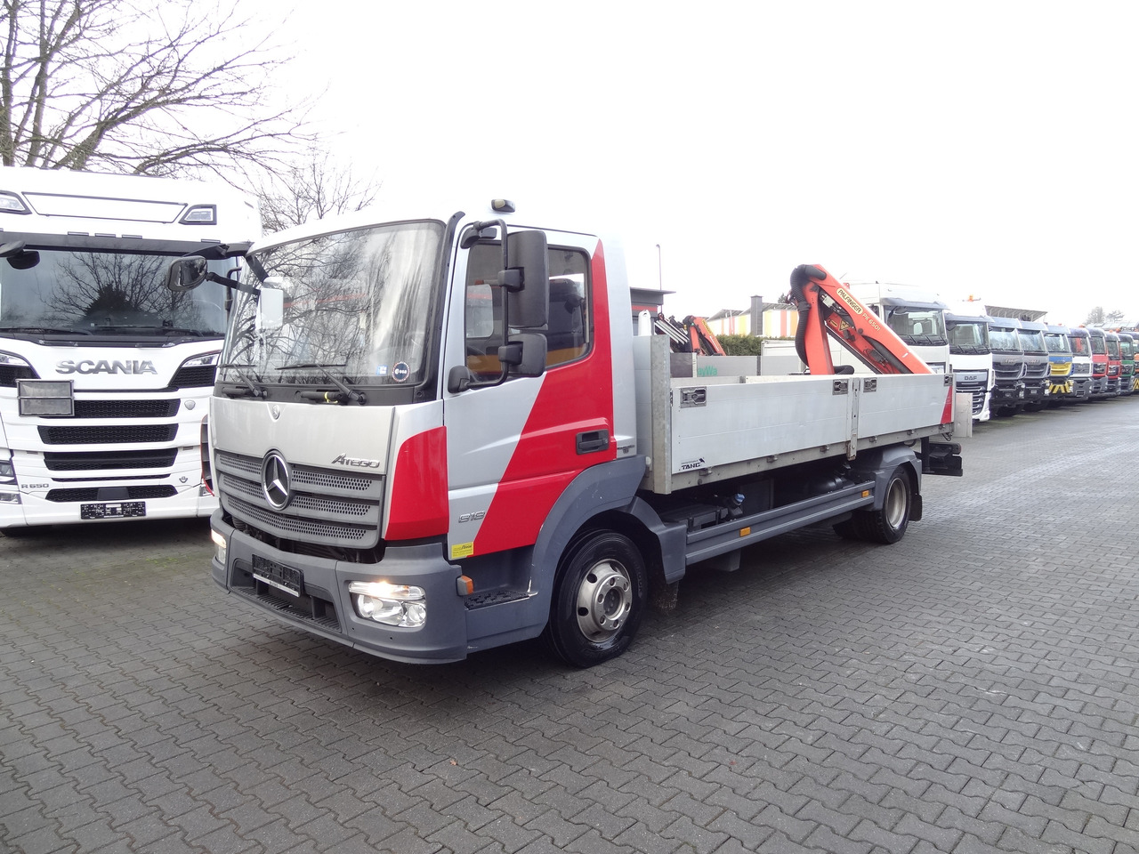 Mercedes-Benz Atego 818 Kran Palfinger 6501 - Камион с кран, Бордови камион: снимка 1 Mercedes-Benz Atego 818 Kran Palfinger 6501 - Камион с кран, Бордови камион: снимка 1