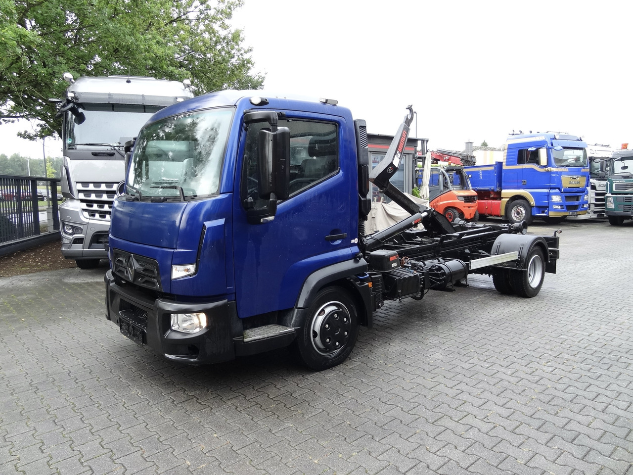 Renault D180.75 Haken Multilift - Мултилифт с кука камион: снимка 1 Renault D180.75 Haken Multilift - Мултилифт с кука камион: снимка 1
