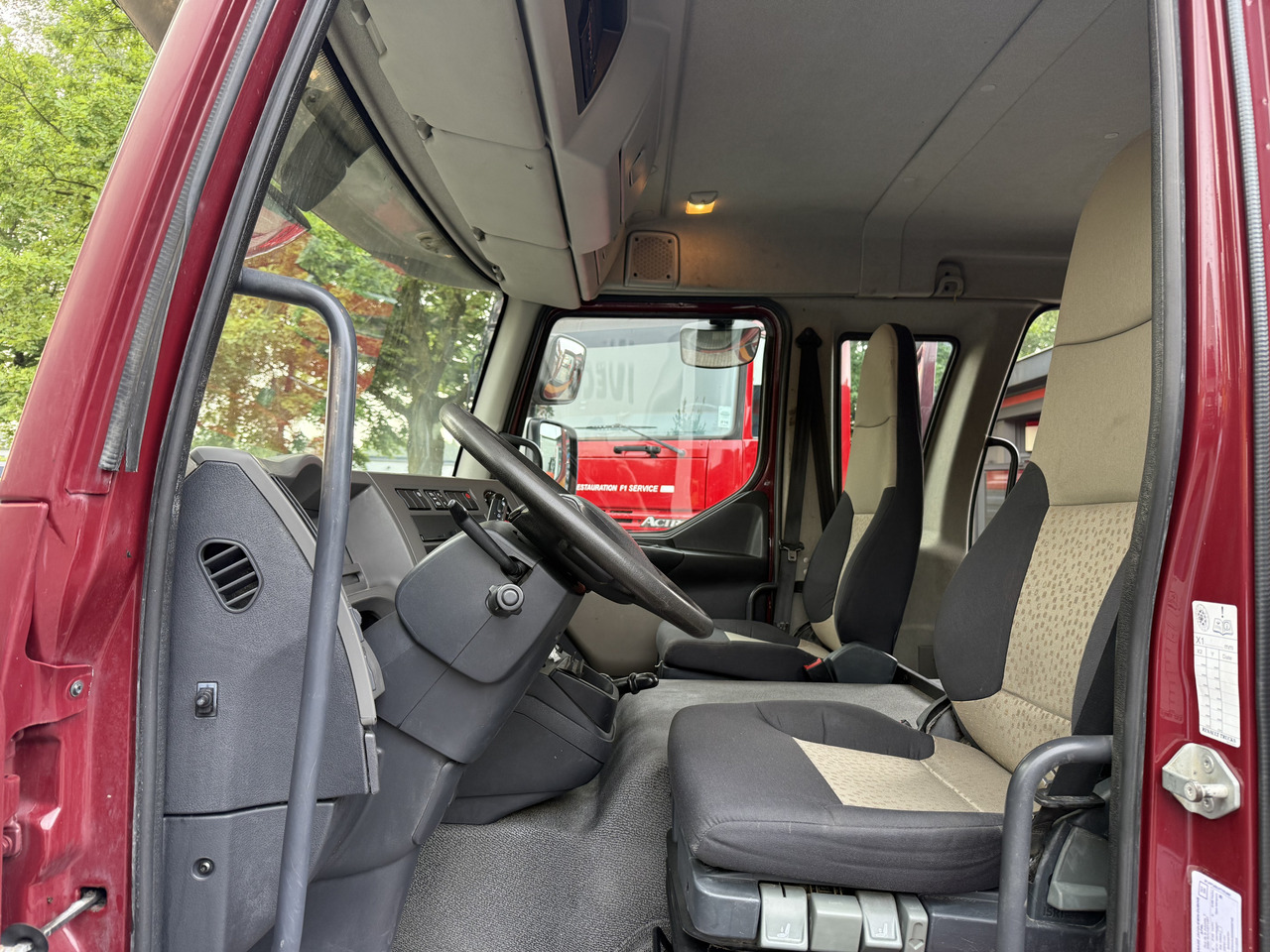 Renault Midlum 180.10 DoKa - Камион фургон: снимка 4 Renault Midlum 180.10 DoKa - Камион фургон: снимка 4