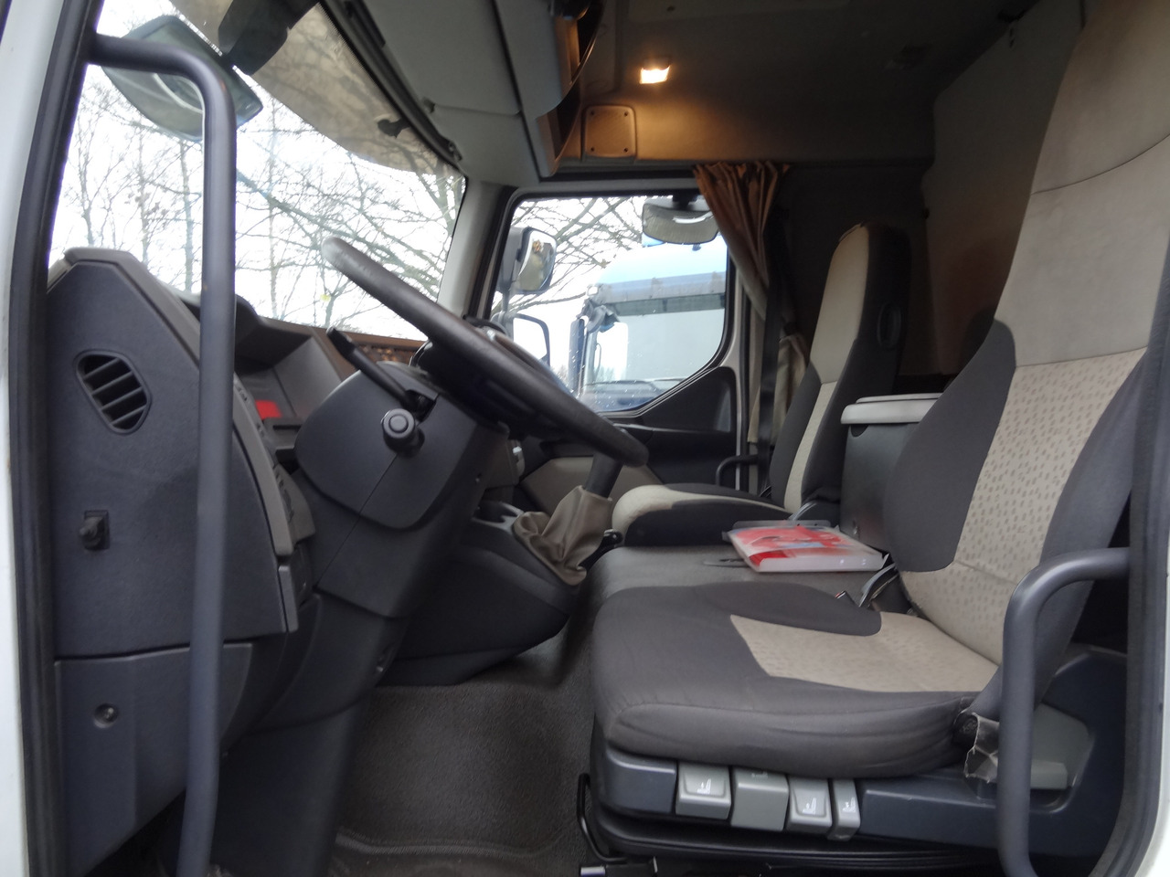 Renault Midlum 300.12 Fassi F80 - Бордови камион, Камион с кран: снимка 5 Renault Midlum 300.12 Fassi F80 - Бордови камион, Камион с кран: снимка 5