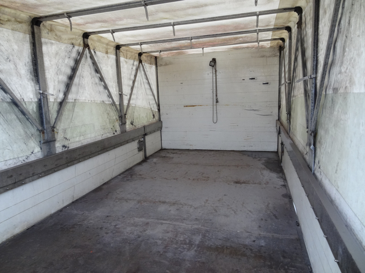 Renault Midlum 300.12 Fassi F80 - Камион с кран, Бордови камион: снимка 4 Renault Midlum 300.12 Fassi F80 - Камион с кран, Бордови камион: снимка 4