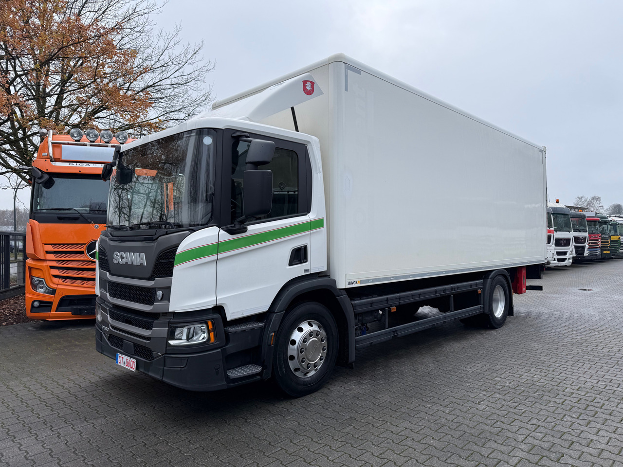 Scania P280 4X2 - Камион фургон: снимка 1 Scania P280 4X2 - Камион фургон: снимка 1