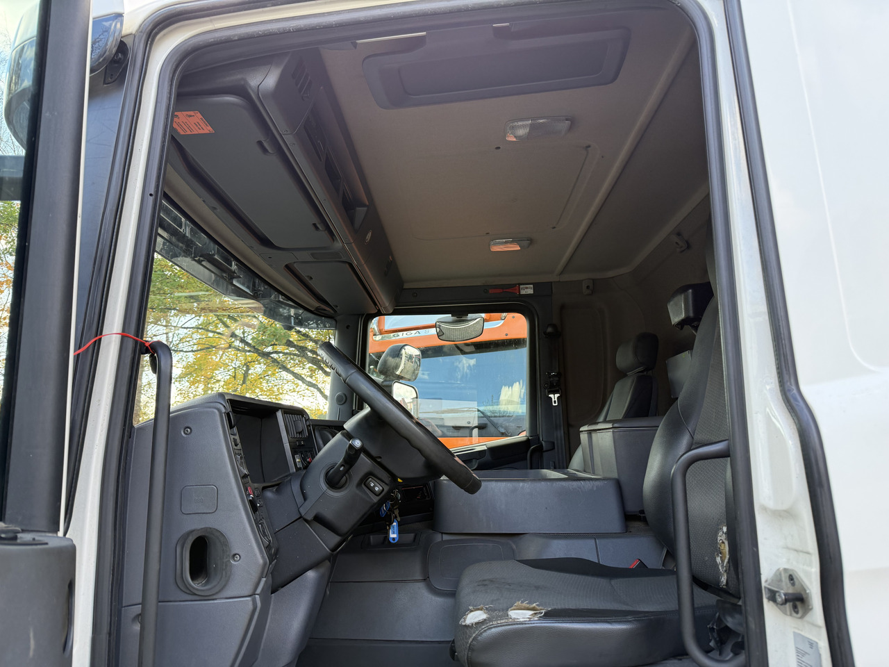 Scania P280 6X2*4 - Шаси кабина: снимка 4 Scania P280 6X2*4 - Шаси кабина: снимка 4