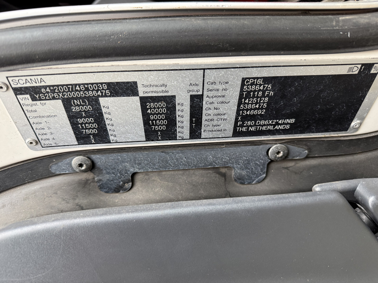 Scania P280 6X2*4 - Шаси кабина: снимка 4 Scania P280 6X2*4 - Шаси кабина: снимка 4