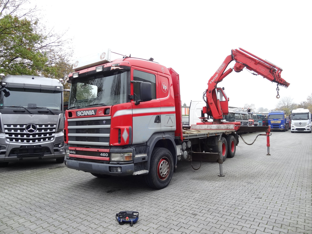 Scania R144 460 6X4 Fassi 360 bis 25 Meter - Бордови камион, Камион с кран: снимка 1 Scania R144 460 6X4 Fassi 360 bis 25 Meter - Бордови камион, Камион с кран: снимка 1