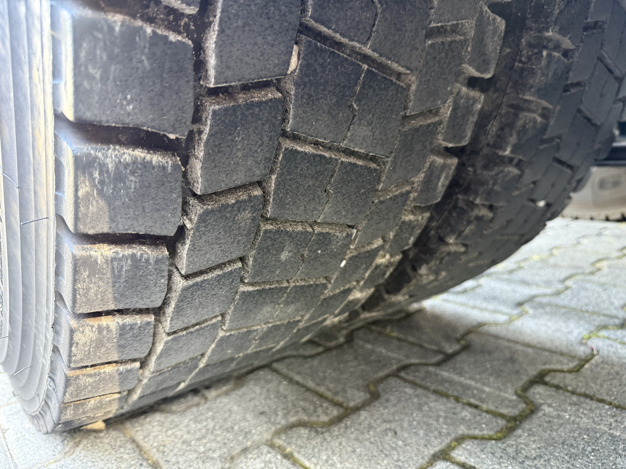 MAN TGX 18.680 4X2 BLS V8 - Влекач: снимка 3 MAN TGX 18.680 4X2 BLS V8 - Влекач: снимка 3