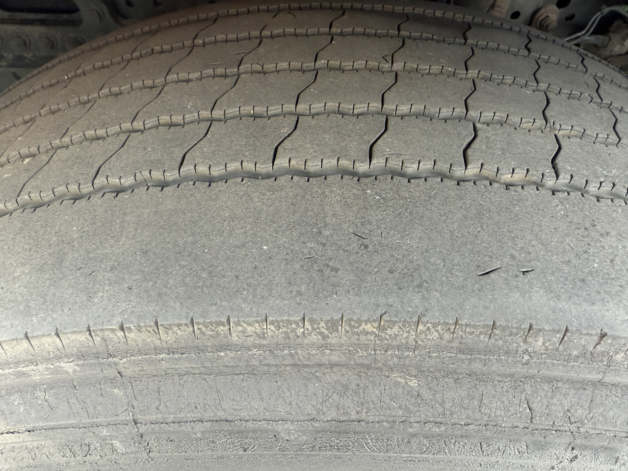 Mercedes-Benz Actros 1842LS Kran HMF 2020 bis 18 Meter - Влекач: снимка 3 Mercedes-Benz Actros 1842LS Kran HMF 2020 bis 18 Meter - Влекач: снимка 3