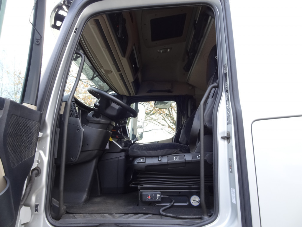 Mercedes-Benz Actros 1842LS Kran HMF 2020 bis 18 Meter - Влекач: снимка 5 Mercedes-Benz Actros 1842LS Kran HMF 2020 bis 18 Meter - Влекач: снимка 5