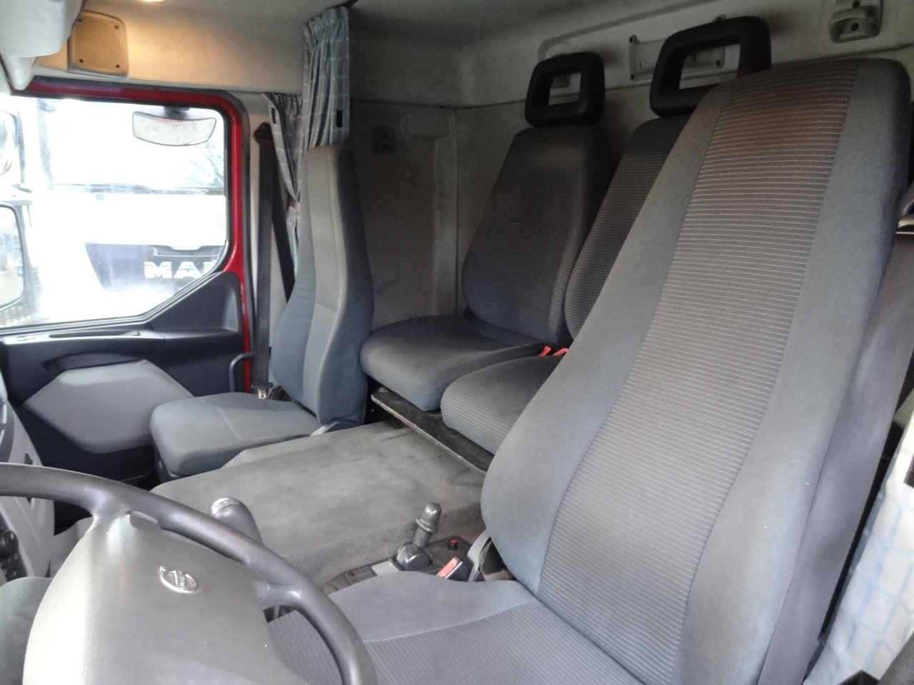 Volvo FE320 Fahrschule/ driving school - Влекач: снимка 4 Volvo FE320 Fahrschule/ driving school - Влекач: снимка 4