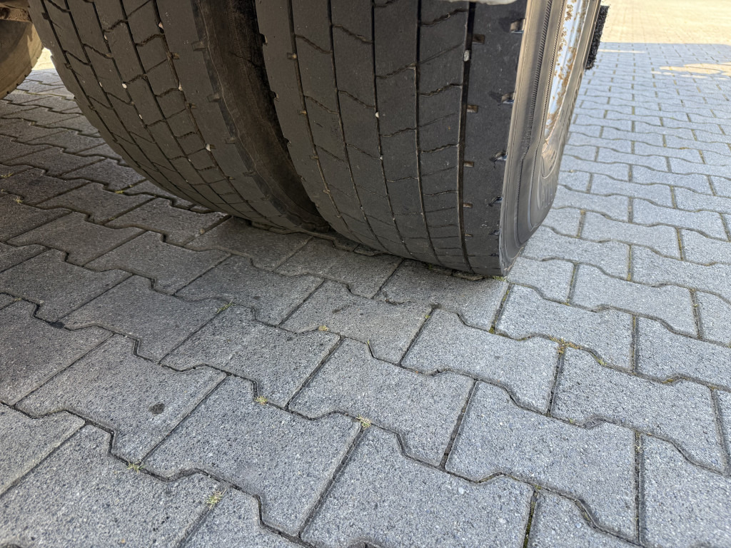 Volvo FM12 420 4X4 Kran MKG 300 bis 24 Meter - Камион с кран: снимка 4 Volvo FM12 420 4X4 Kran MKG 300 bis 24 Meter - Камион с кран: снимка 4