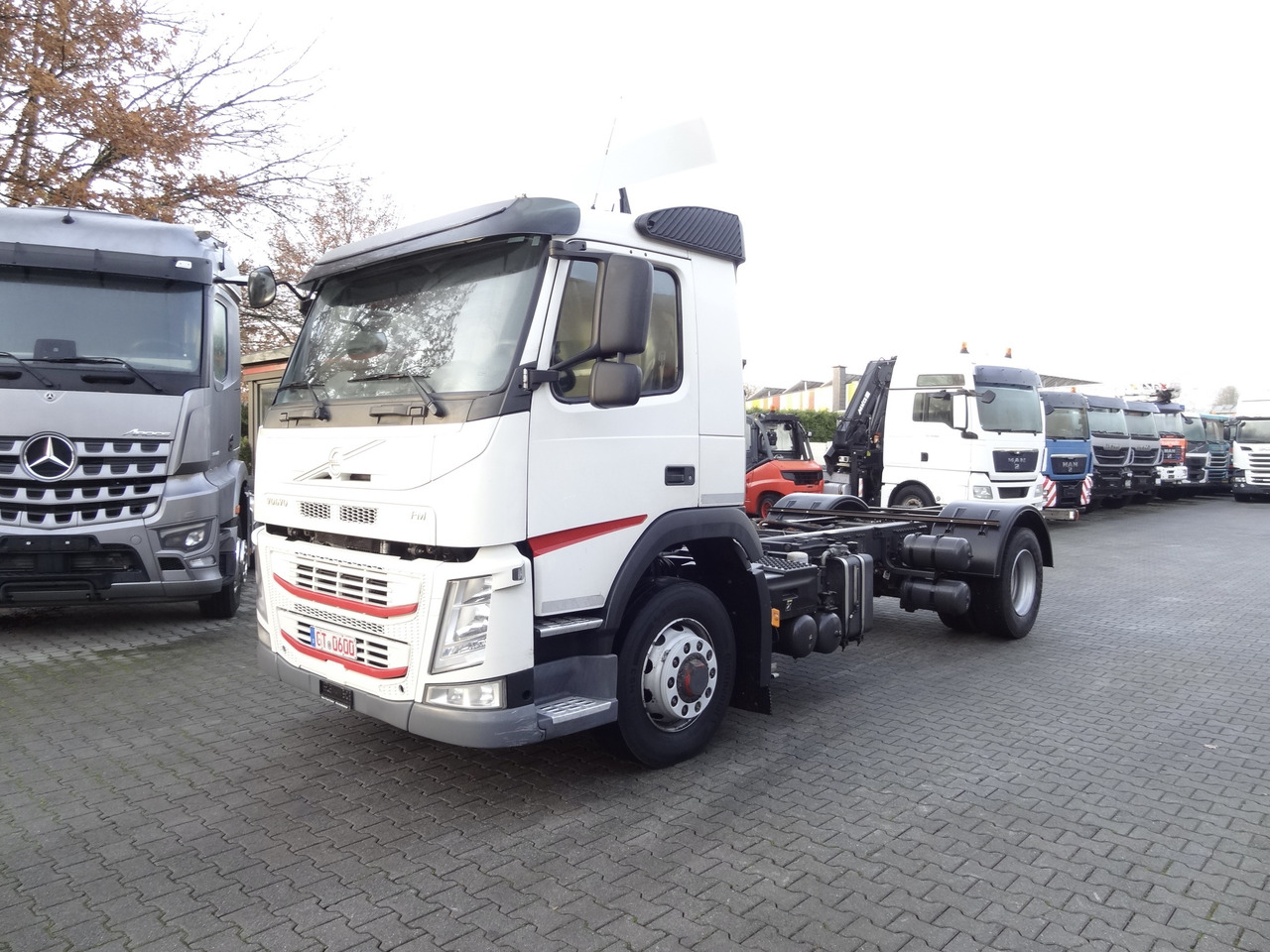 Volvo FM420 4X4 X-Track - Шаси кабина: снимка 1 Volvo FM420 4X4 X-Track - Шаси кабина: снимка 1