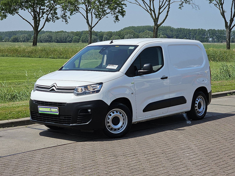Citroën Berlingo 1.5 L1 Airco Navi Euro6! - Лекотоварен автомобил фургон: снимка 2 Citroën Berlingo 1.5 L1 Airco Navi Euro6! - Лекотоварен автомобил фургон: снимка 2