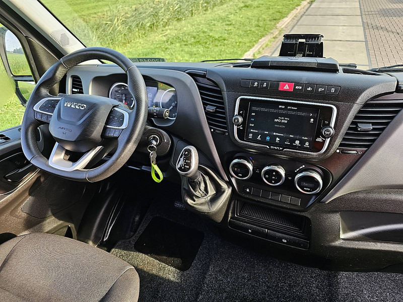Лекотоварен автомобил фургон Iveco Daily 35S18 ac automaat EURO6: снимка 8