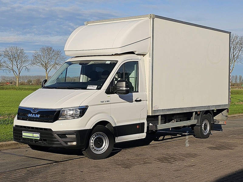 MAN TGE 3.180 Bakwagen Laadklep! - Лекотоварен автомобил фургон: снимка 2 MAN TGE 3.180 Bakwagen Laadklep! - Лекотоварен автомобил фургон: снимка 2