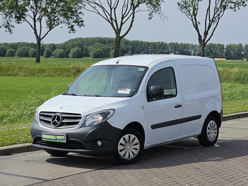 Mercedes-Benz Citan 108 CDI LONG Airco Euro6 NAP - Лекотоварен автомобил фургон: снимка 2 Mercedes-Benz Citan 108 CDI LONG Airco Euro6 NAP - Лекотоварен автомобил фургон: снимка 2