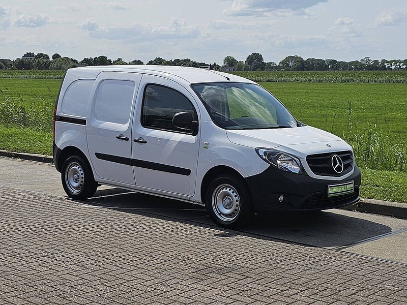 Mercedes-Benz Citan 109 CDI LONG Airco Euro6! - Лекотоварен автомобил фургон: снимка 5 Mercedes-Benz Citan 109 CDI LONG Airco Euro6! - Лекотоварен автомобил фургон: снимка 5