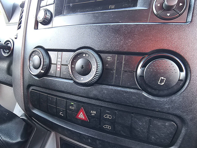 Interior photo 2: Малък ван Mercedes-Benz Sprinter 311 XXL AC AUTOMAAT EUR6