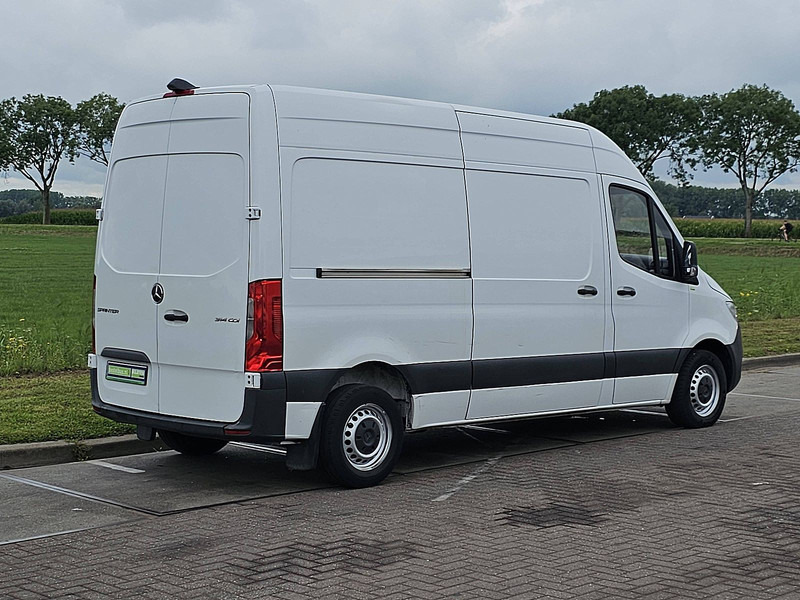 Mercedes-Benz Sprinter 314 L2H2 Mbux Airco Eur6 - Товарен бус: снимка 3 Mercedes-Benz Sprinter 314 L2H2 Mbux Airco Eur6 - Товарен бус: снимка 3