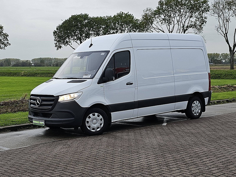 Mercedes-Benz Sprinter 315 L2H2 Mbux Automaat! - Товарен бус: снимка 2 Mercedes-Benz Sprinter 315 L2H2 Mbux Automaat! - Товарен бус: снимка 2