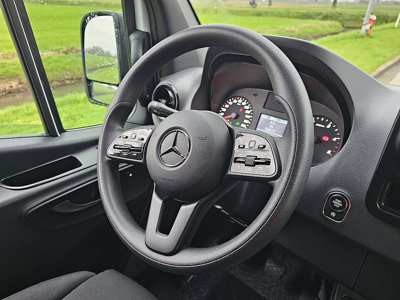 Товарен бус Mercedes-Benz Sprinter 317 L2H2 Mbux Navi RWD!: снимка 9