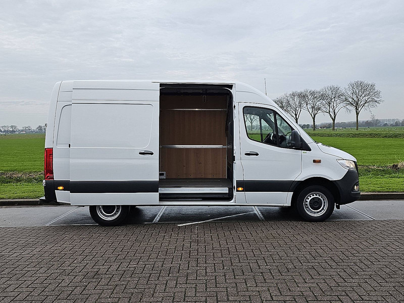 Товарен бус Mercedes-Benz Sprinter 317 L2H2 Mbux Navi RWD!: снимка 12