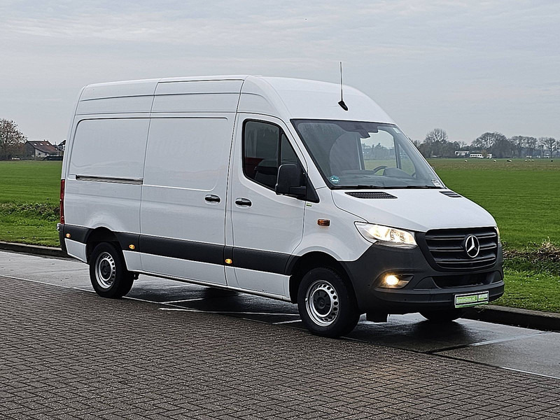 Mercedes-Benz Sprinter 317 L2H2 Mbux Navi RWD! - Товарен бус: снимка 5 Mercedes-Benz Sprinter 317 L2H2 Mbux Navi RWD! - Товарен бус: снимка 5