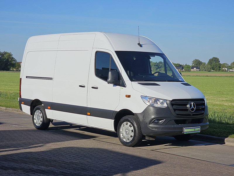 Товарен бус Mercedes-Benz Sprinter 317 L2H2 Mbux RWD!: снимка 5