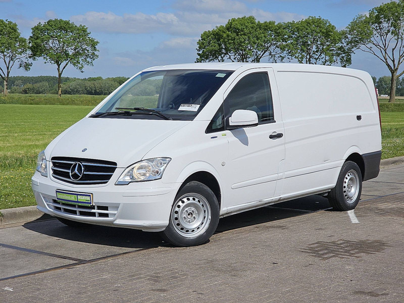 Mercedes-Benz Vito 110 - Малък ван: снимка 2 Mercedes-Benz Vito 110 - Малък ван: снимка 2