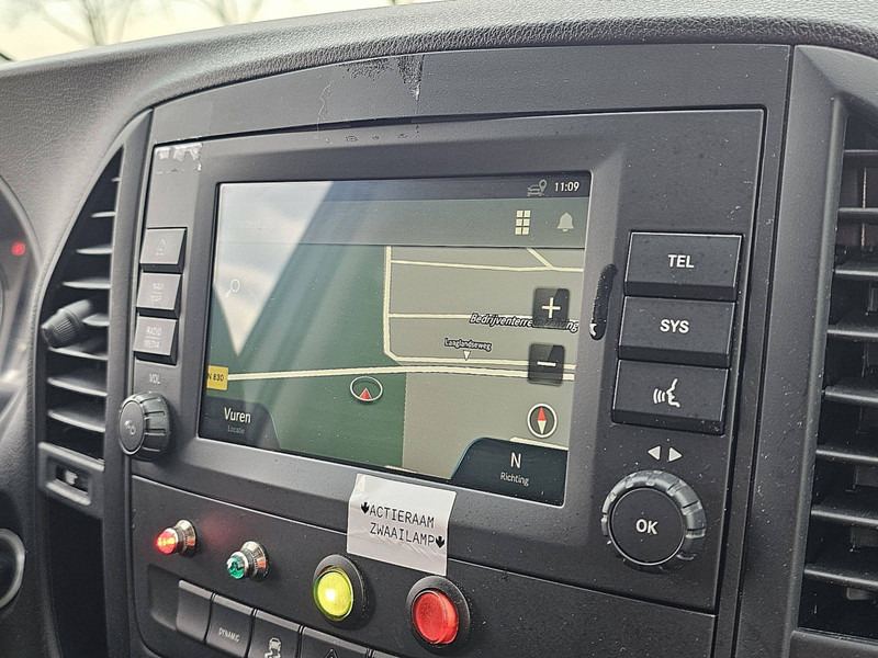Малък ван Mercedes-Benz Vito 116 CDI XXL AUT.: снимка 12