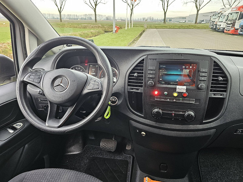 Interior photo 1: Малък ван Mercedes-Benz Vito 116 CDI XXL AUT.