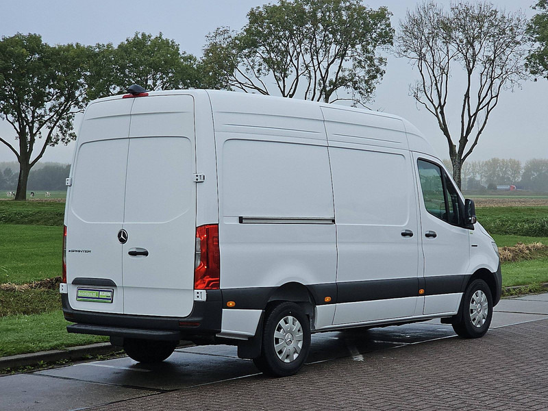 Mercedes-Benz eSprinter 320 L2H2 81kWh Nieuw - Товарен бус, Електрически бус: снимка 3 Mercedes-Benz eSprinter 320 L2H2 81kWh Nieuw - Товарен бус, Електрически бус: снимка 3