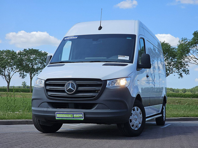 Mercedes-Benz eSprinter L2H2 35 KWH - Товарен бус, Електрически бус: снимка 1 Mercedes-Benz eSprinter L2H2 35 KWH - Товарен бус, Електрически бус: снимка 1