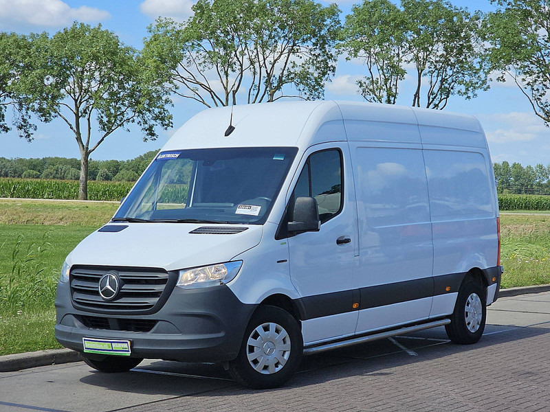 Mercedes-Benz eSprinter L2H2 35 KWH - Товарен бус, Електрически бус: снимка 2 Mercedes-Benz eSprinter L2H2 35 KWH - Товарен бус, Електрически бус: снимка 2