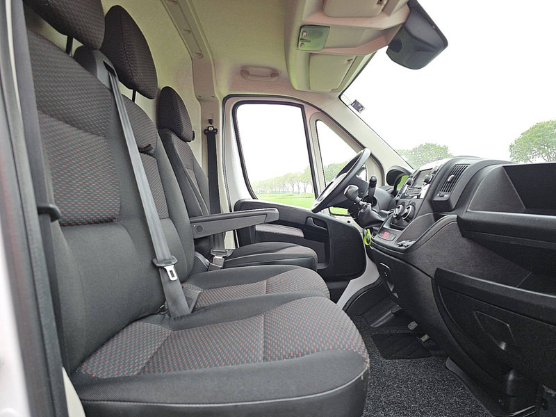 Малък ван Peugeot Boxer 2.2 L2H2 Navi Euro6 AC!: снимка 7