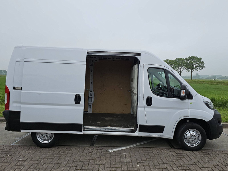 Малък ван Peugeot Boxer 2.2 L2H2 Navi Euro6 AC!: снимка 15