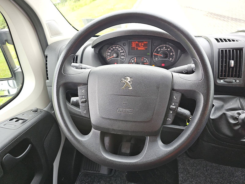 Малък ван Peugeot Boxer 2.2 L2H2 Navi Euro6 AC!: снимка 11