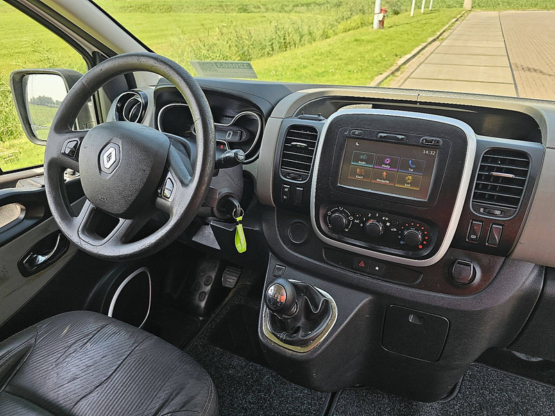 Лизинг на Renault Trafic 1.6 DCI 125 L1H1 Renault Trafic 1.6 DCI 125 L1H1: снимка 8