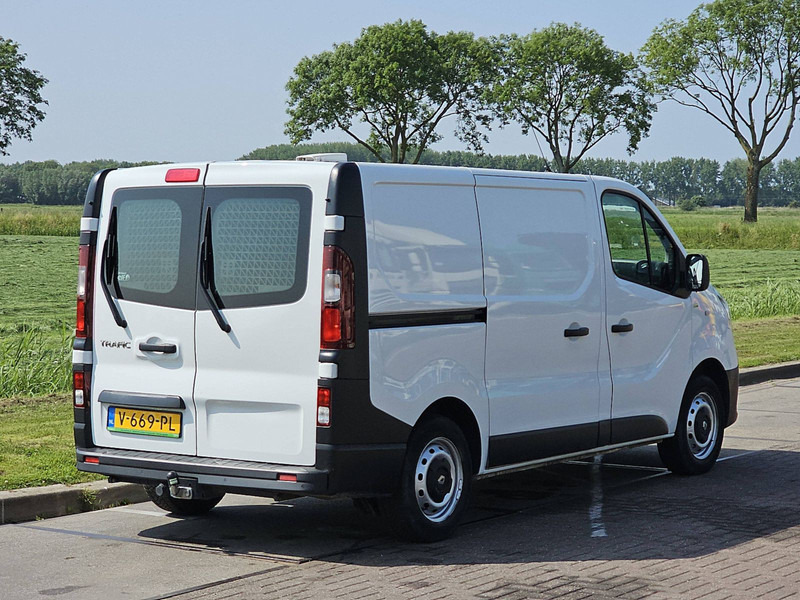 Renault Trafic 1.6 DCI L1H1 Navi Euro6 AC! - Малък ван: снимка 3 Renault Trafic 1.6 DCI L1H1 Navi Euro6 AC! - Малък ван: снимка 3