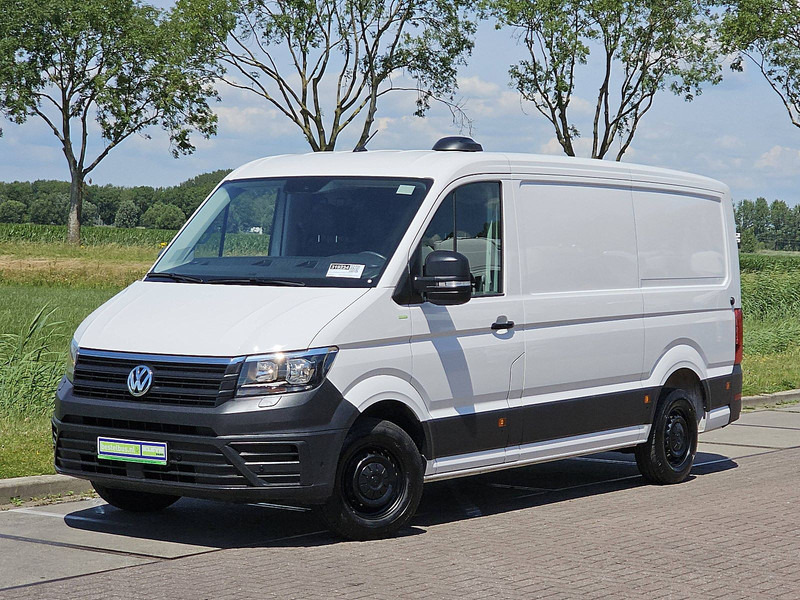 Volkswagen Crafter 2.0 L2H1 Navi Euro6 - Товарен бус: снимка 2 Volkswagen Crafter 2.0 L2H1 Navi Euro6 - Товарен бус: снимка 2