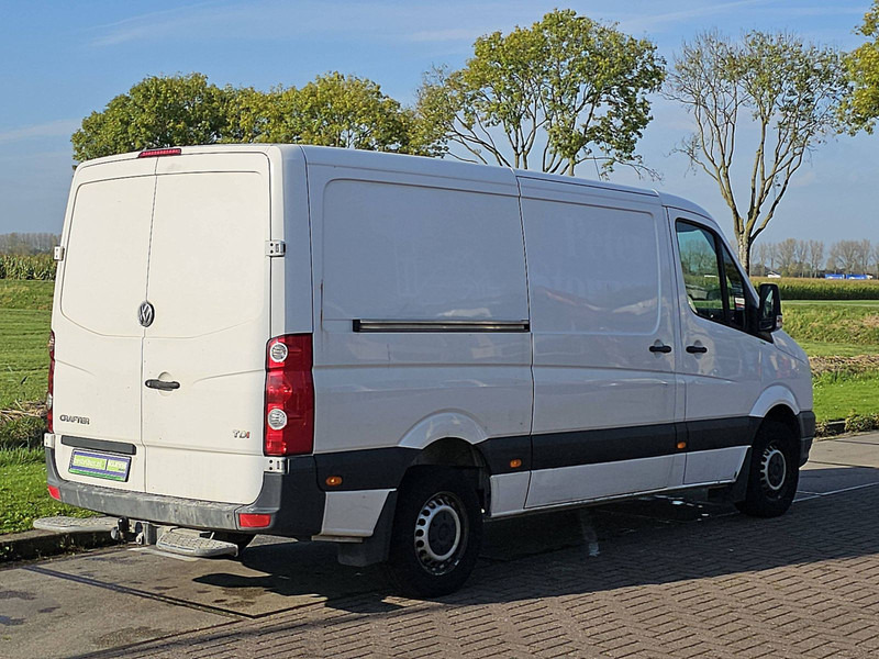 Volkswagen Crafter 35 2.0 L2H1 3.5T-Trekhaak ! - Товарен бус: снимка 3 Volkswagen Crafter 35 2.0 L2H1 3.5T-Trekhaak ! - Товарен бус: снимка 3