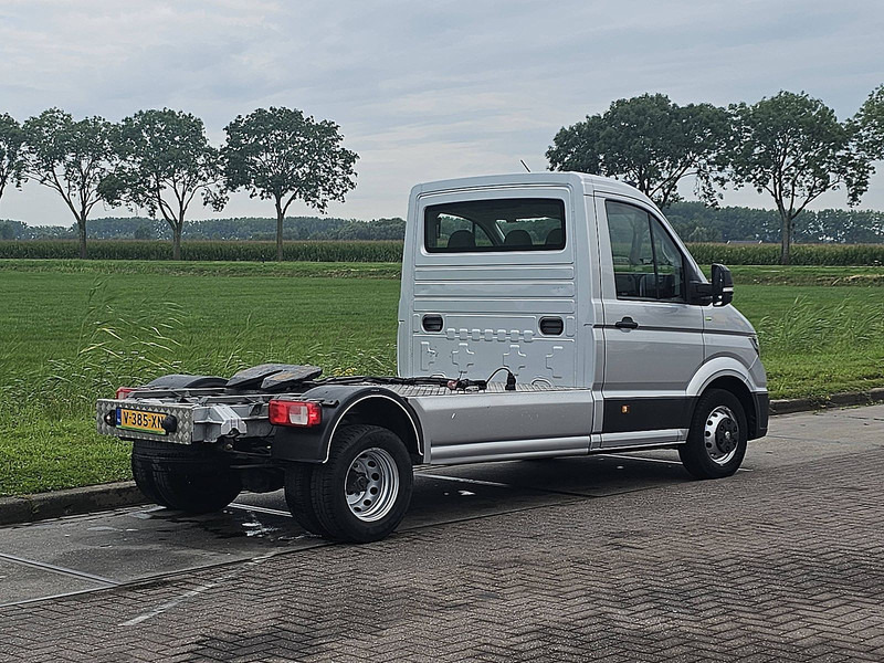 Volkswagen Crafter 50 2.0 TDI 177 TREKKER - Товарен бус: снимка 3 Volkswagen Crafter 50 2.0 TDI 177 TREKKER - Товарен бус: снимка 3