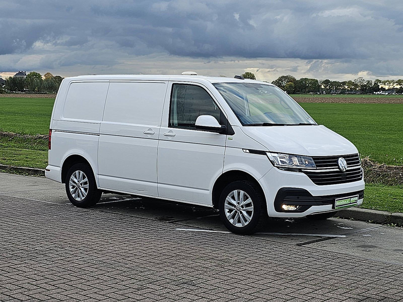 Volkswagen Transporter 2.0 TDI T6.1 L1H1 Euro6 NAP! - Малък ван: снимка 5 Volkswagen Transporter 2.0 TDI T6.1 L1H1 Euro6 NAP! - Малък ван: снимка 5