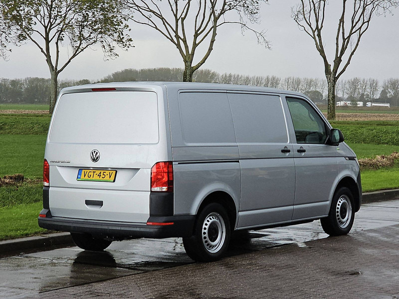 Volkswagen Transporter 2.0 TDI ac automaat EURO6 - Лекотоварен автомобил фургон: снимка 3 Volkswagen Transporter 2.0 TDI ac automaat EURO6 - Лекотоварен автомобил фургон: снимка 3