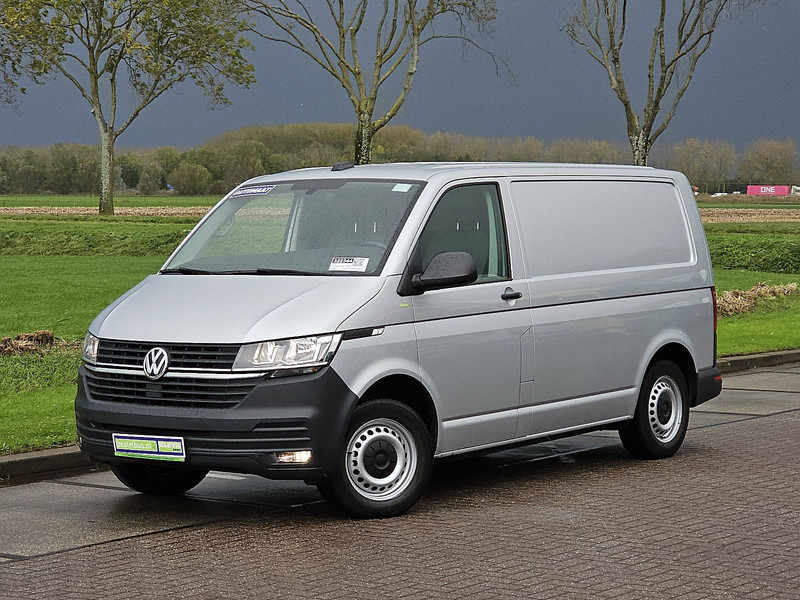 Volkswagen Transporter 2.0 TDI ac automaat EURO6 - Лекотоварен автомобил фургон: снимка 2 Volkswagen Transporter 2.0 TDI ac automaat EURO6 - Лекотоварен автомобил фургон: снимка 2