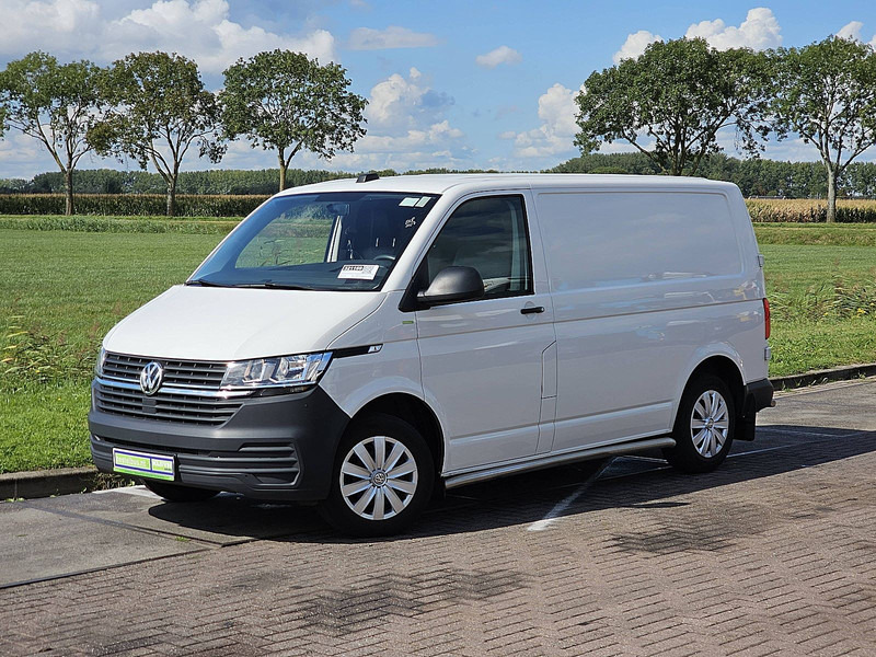 Volkswagen Transporter 2.0 TDI ac carplay EURO6 - Малък ван: снимка 2 Volkswagen Transporter 2.0 TDI ac carplay EURO6 - Малък ван: снимка 2